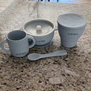 Minika dinnerware kit